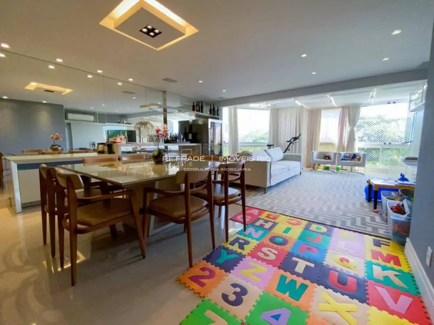 Foto 1 de Apartamento com 3 Quartos à venda, 271m² em Barra da Tijuca, Rio de Janeiro