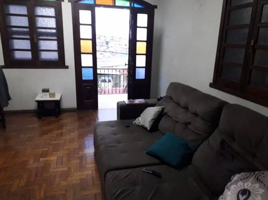 Foto 2 de Casa com 3 Quartos à venda, 250m² em Caiçaras, Belo Horizonte