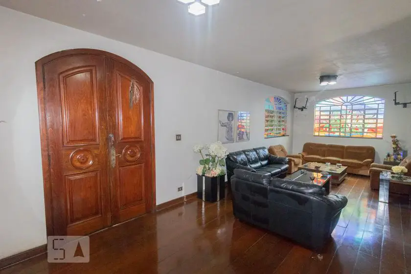 Foto 1 de Casa com 4 Quartos para alugar, 330m² em Água Fria, São Paulo