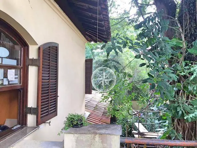 Foto 5 de Casa com 4 Quartos à venda, 330m² em Pacaembu, São Paulo