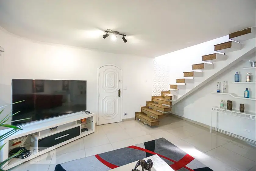 Foto 4 de Casa com 4 Quartos para alugar, 225m² em Vila Carrão, São Paulo