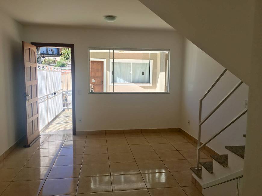Foto 1 de Casa de Condomínio com 3 Quartos à venda, 90m² em Barroso, Teresópolis