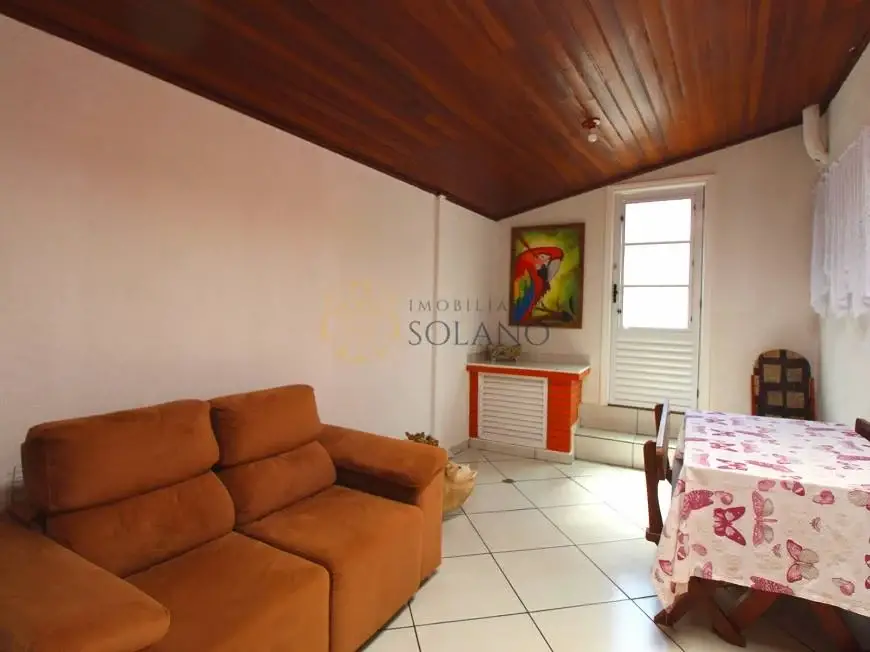 Foto 3 de Sobrado com 3 Quartos à venda, 74m² em Santa Cândida, Curitiba