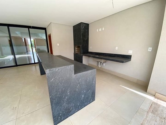 Foto 2 de Sobrado com 4 Quartos à venda, 455m² em Residencial Alphaville Flamboyant, Goiânia