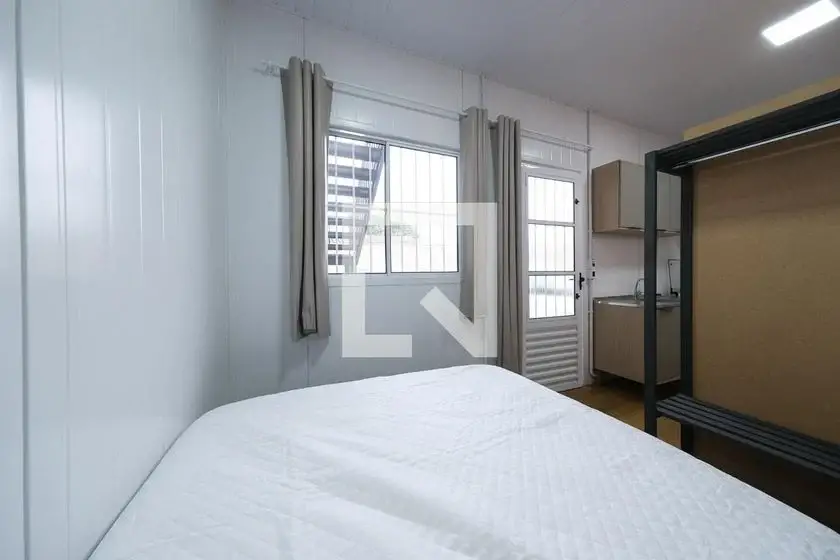 Foto 3 de Apartamento com 1 Quarto para alugar, 18m² em Guaíra, Curitiba