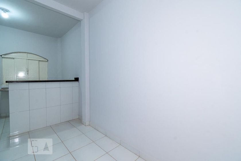 Foto 3 de Apartamento com 1 Quarto para alugar, 32m² em Jardim América, Goiânia