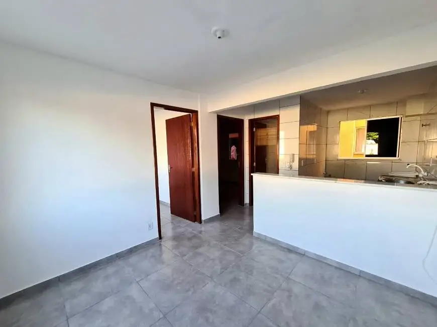 Foto 1 de Apartamento com 2 Quartos para alugar, 45m² em Rancho Novo, Nova Iguaçu