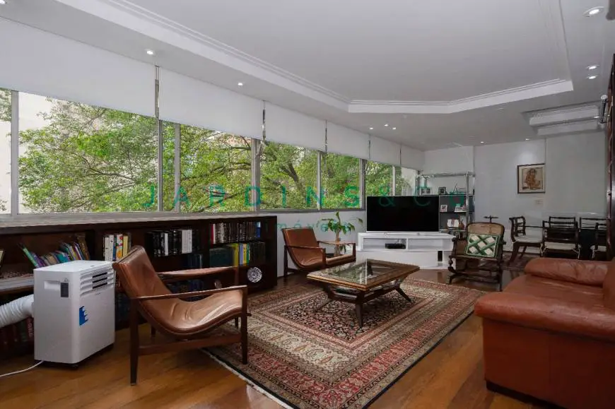 Foto 1 de Apartamento com 4 Quartos à venda, 150m² em Itaim Bibi, São Paulo