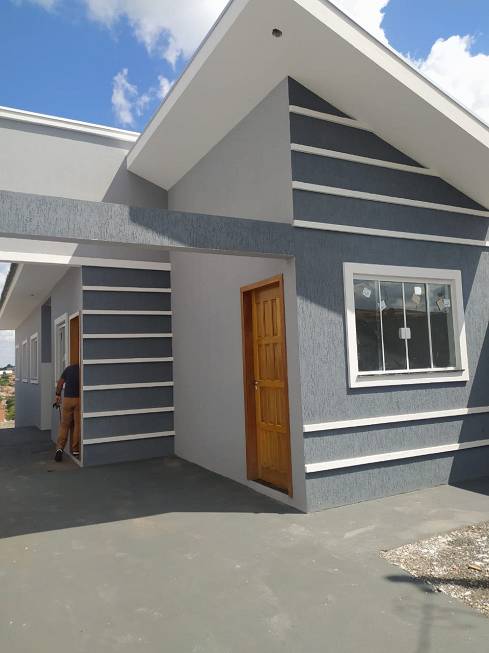 Foto 1 de Casa com 3 Quartos à venda, 68m² em Loteamento Residencial Tami, Apucarana