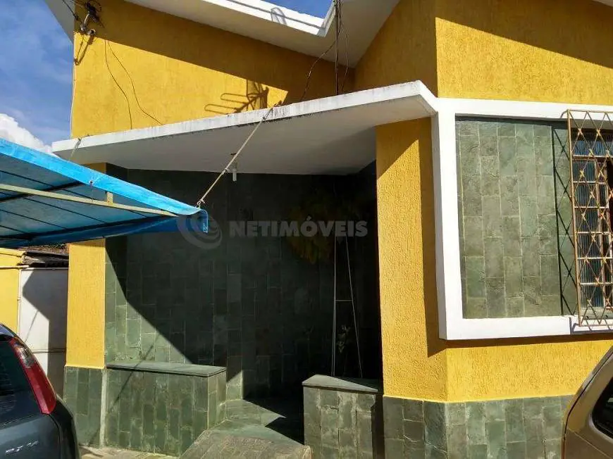 Foto 1 de Casa com 3 Quartos à venda, 385m² em Pompéia, Belo Horizonte