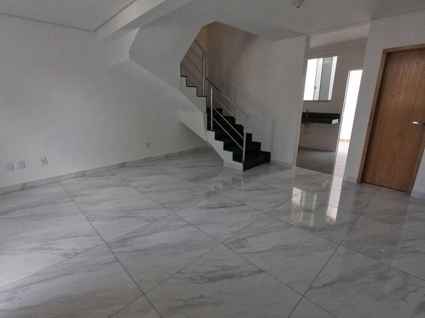 Foto 1 de Casa com 3 Quartos à venda, 177m² em Vila Clóris, Belo Horizonte