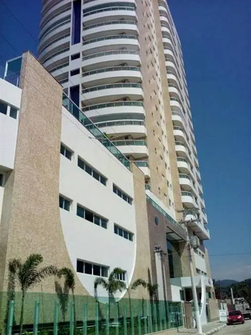 Foto 1 de Apartamento com 3 Quartos à venda, 110m² em Jardim Aguapeu, Mongaguá