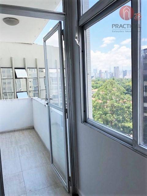 Foto 5 de Apartamento com 4 Quartos para alugar, 211m² em Itaim Bibi, São Paulo