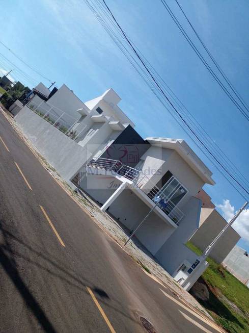 Foto 1 de Sobrado com 3 Quartos à venda, 180m² em Vila Piedade, Itapetininga