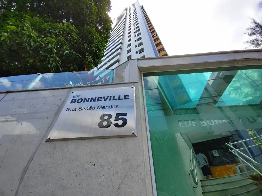 Foto 2 de Apartamento com 3 Quartos para alugar, 92m² em Jaqueira, Recife
