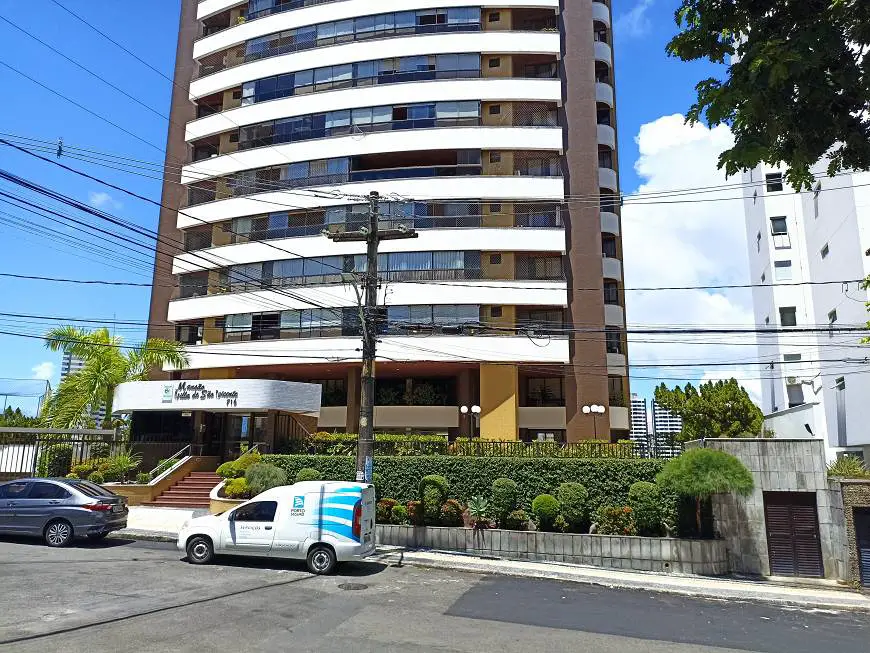 Foto 2 de Apartamento com 4 Quartos à venda, 196m² em Caminho Das Árvores, Salvador