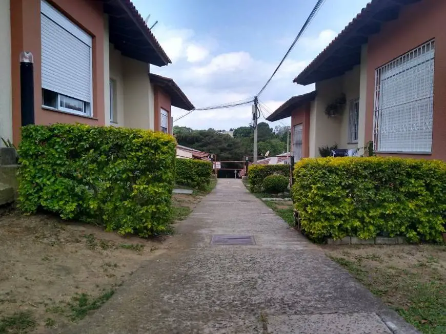 Foto 2 de Casa com 2 Quartos à venda, 47m² em Fiuza, Viamão