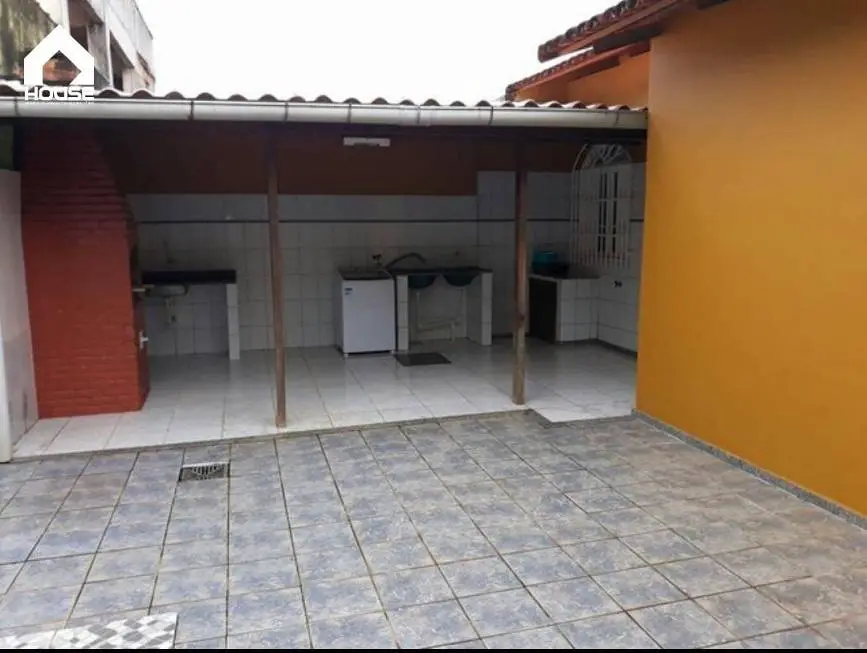 Foto 3 de Casa com 2 Quartos à venda, 90m² em Itapebussu, Guarapari