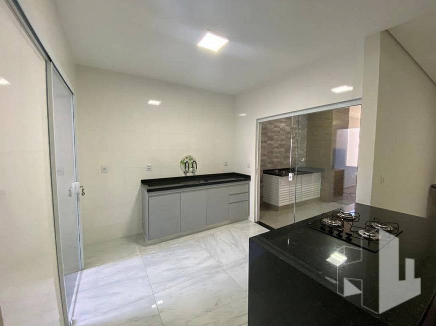 Foto 4 de Casa com 3 Quartos para alugar, 250m² em Jardim Dona Emília , Jaú
