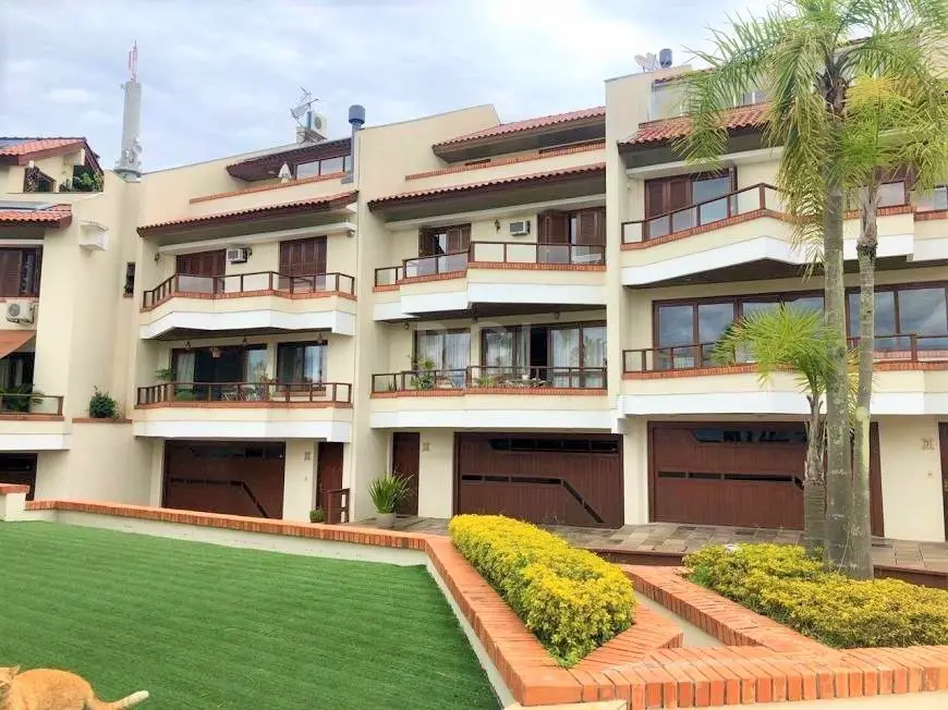 Foto 1 de Casa com 3 Quartos à venda, 324m² em Menino Deus, Porto Alegre