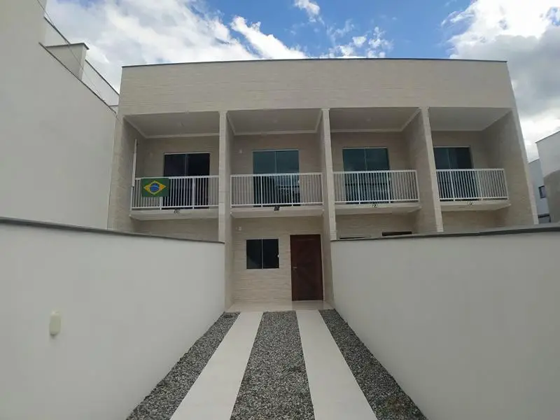 Foto 1 de Sobrado com 2 Quartos para alugar, 78m² em Nova Brasília, Joinville
