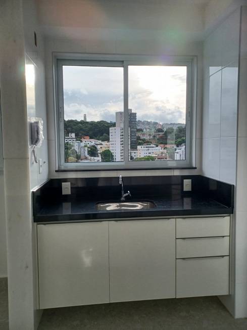 Foto 3 de Apartamento com 2 Quartos à venda, 67m² em Vila Paris, Belo Horizonte