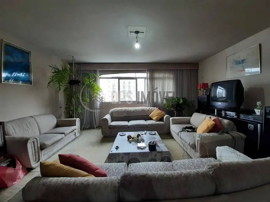 Foto 1 de Apartamento com 3 Quartos à venda, 160m² em Sumaré, São Paulo