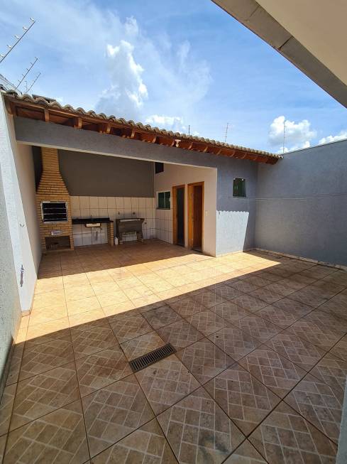 Foto 1 de Casa com 3 Quartos à venda, 161m² em Jardim Alvorada, Maringá