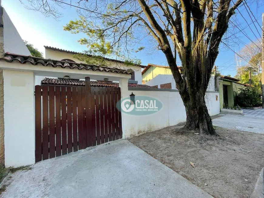 Foto 1 de Casa com 4 Quartos à venda, 241m² em Itaipu, Niterói