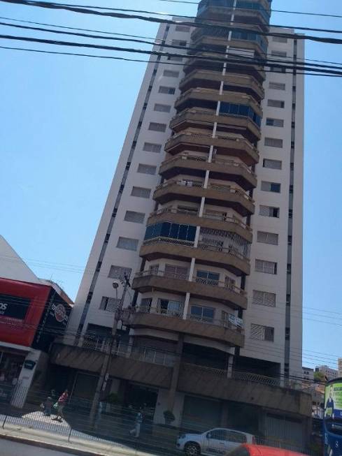 Foto 1 de Apartamento com 3 Quartos para alugar, 167m² em Centro, Uberaba