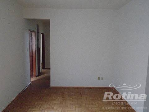 Foto 1 de Apartamento com 3 Quartos para alugar, 60m² em Centro, Uberlândia