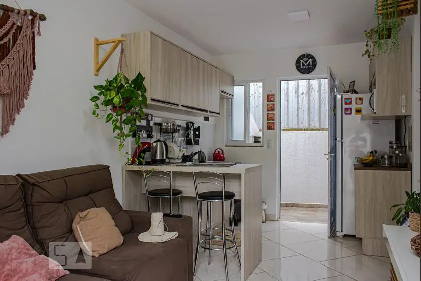 Foto 1 de Casa com 2 Quartos para alugar, 42m² em Fátima, Canoas