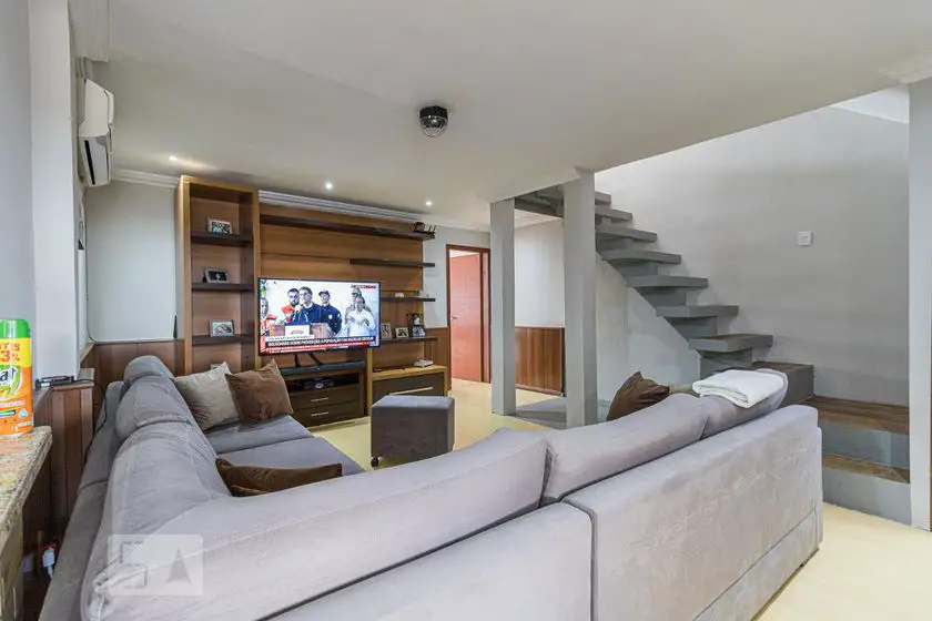 Foto 4 de Casa com 3 Quartos para alugar, 240m² em Rubem Berta, Porto Alegre