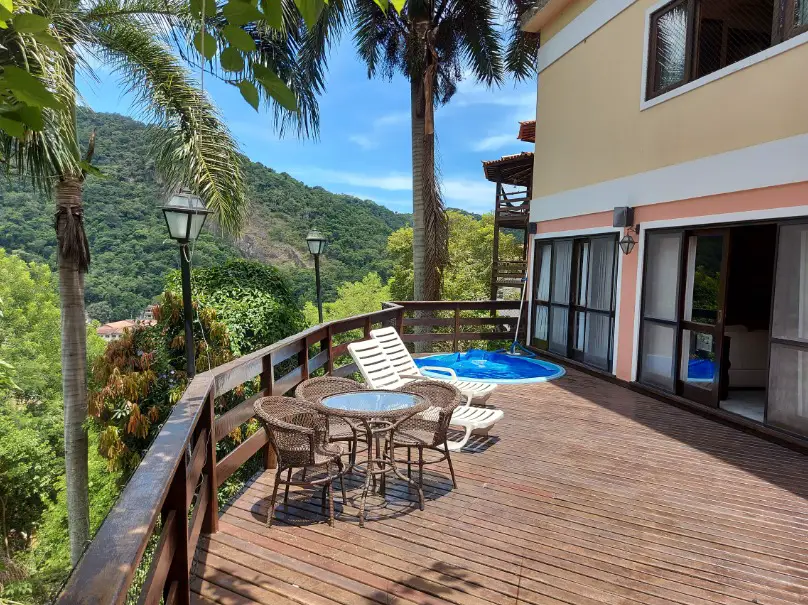 Foto 2 de Casa de Condomínio com 4 Quartos à venda, 400m² em Itaipu, Niterói