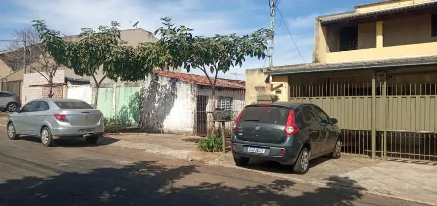 Foto 1 de Lote/Terreno à venda, 220m² em Jardim América, Goiânia