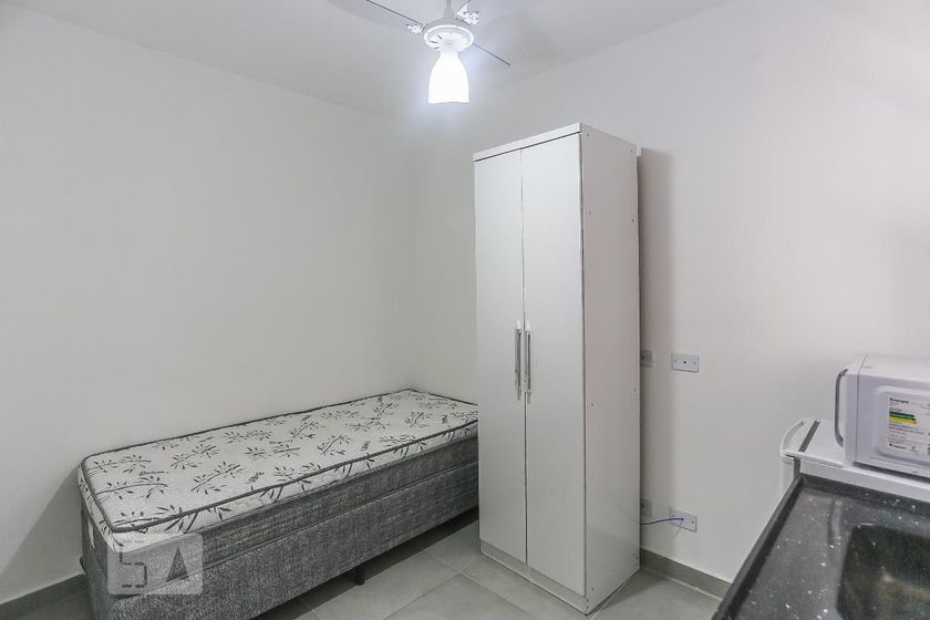 Foto 1 de Apartamento com 1 Quarto para alugar, 10m² em Jardim Ester Yolanda, São Paulo