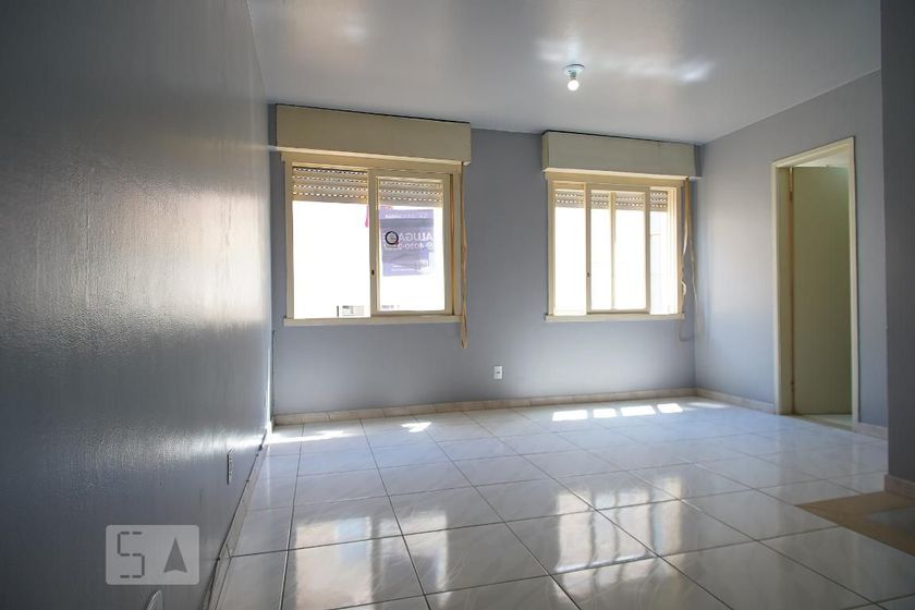 Foto 1 de Apartamento com 1 Quarto para alugar, 27m² em Jardim Leopoldina, Porto Alegre