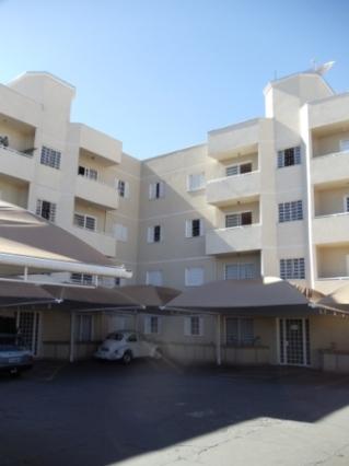 Foto 2 de Apartamento com 3 Quartos para alugar, 73m² em Olinda, Uberaba