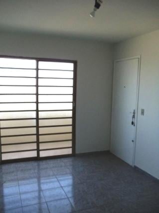 Foto 3 de Apartamento com 3 Quartos para alugar, 73m² em Olinda, Uberaba