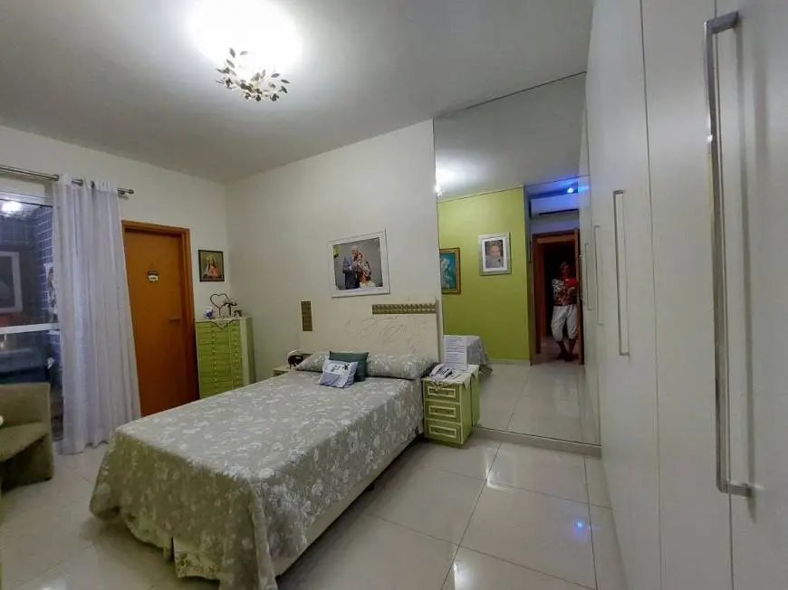 Foto 4 de Apartamento com 4 Quartos para alugar, 129m² em Aparecida, Santos
