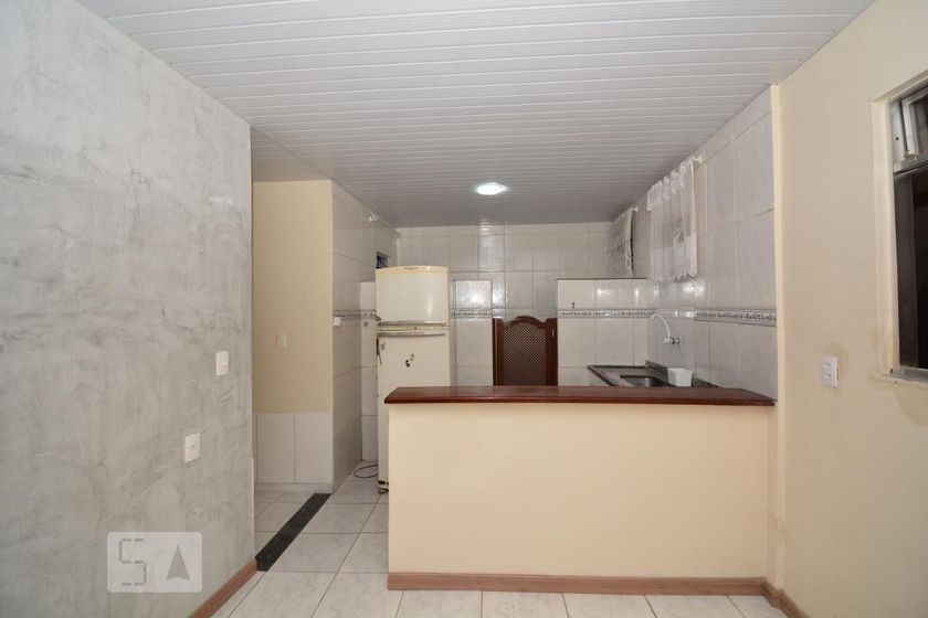 Foto 3 de Casa com 1 Quarto para alugar, 80m² em  Vila Valqueire, Rio de Janeiro
