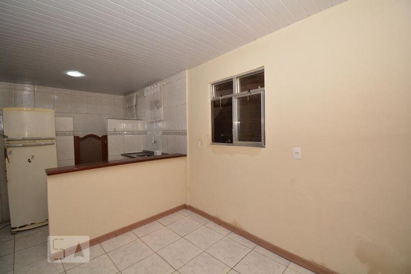 Foto 4 de Casa com 1 Quarto para alugar, 80m² em  Vila Valqueire, Rio de Janeiro