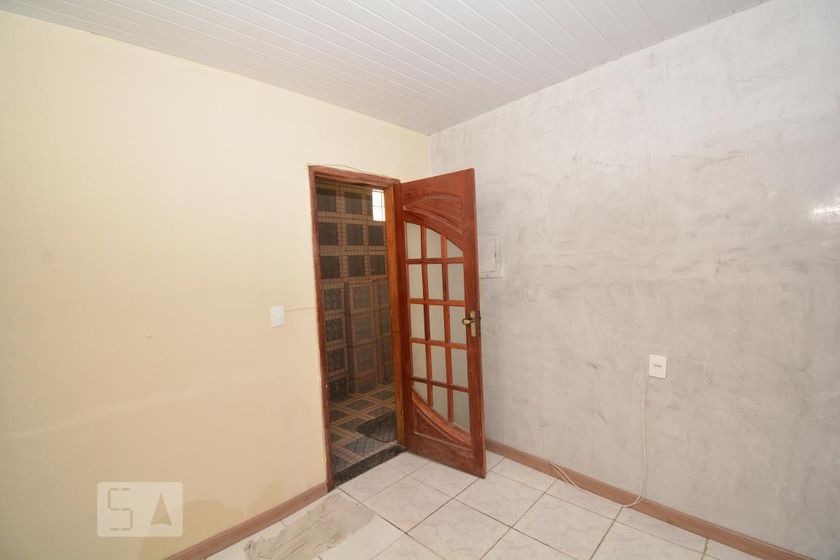Foto 5 de Casa com 1 Quarto para alugar, 80m² em  Vila Valqueire, Rio de Janeiro