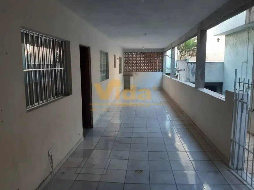 Foto 1 de Casa com 2 Quartos para alugar, 70m² em Quitaúna, Osasco