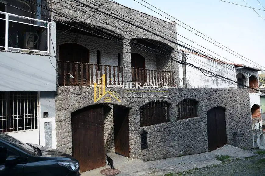 Foto 1 de Casa com 3 Quartos para alugar, 155m² em  Vila Valqueire, Rio de Janeiro