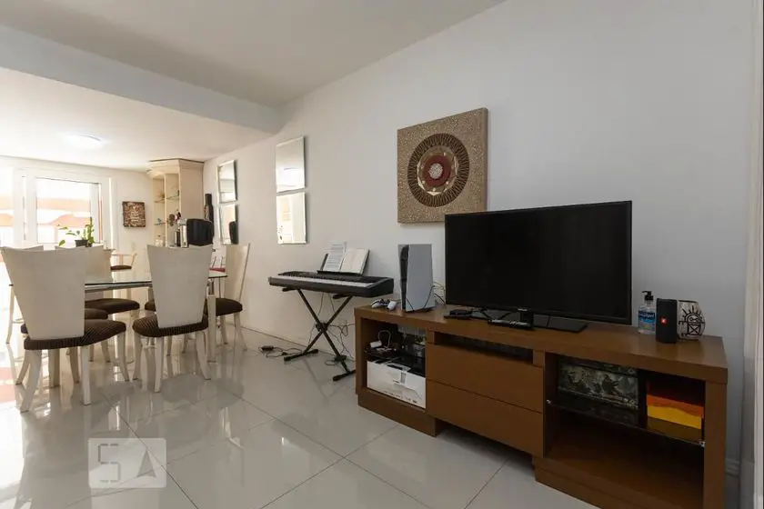 Foto 1 de Casa com 3 Quartos para alugar, 110m² em Vista Alegre, Curitiba