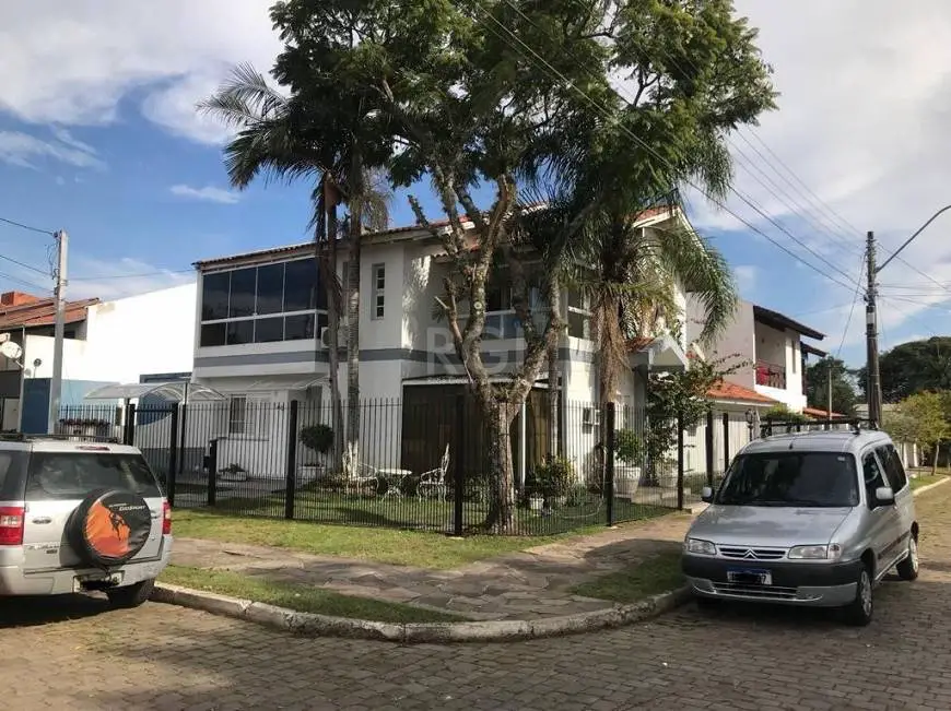 Foto 1 de Casa com 4 Quartos à venda, 167m² em Ipanema, Porto Alegre