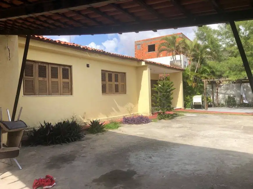 Foto 1 de Casa com 4 Quartos para alugar, 120m² em Montese, Fortaleza