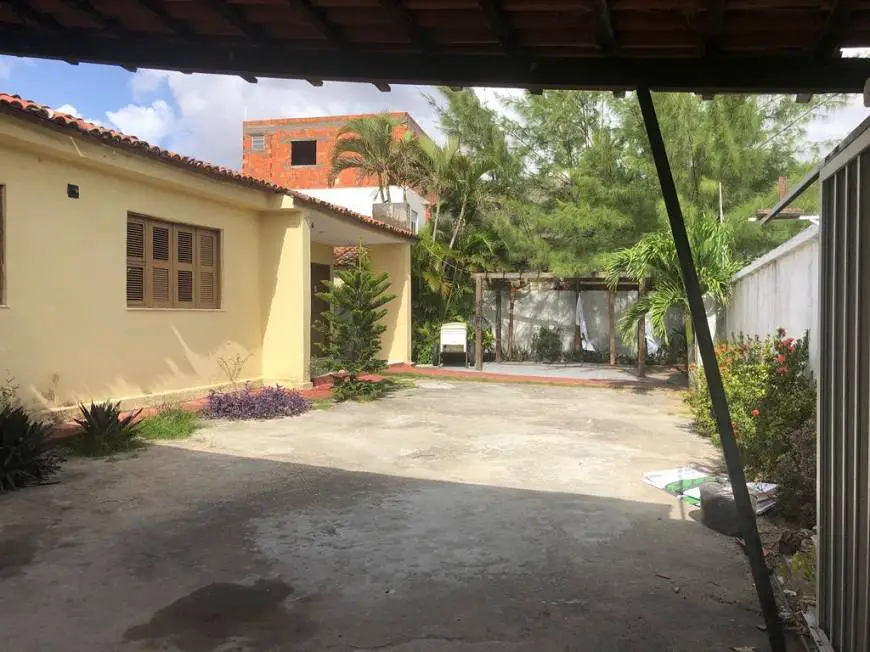 Foto 2 de Casa com 4 Quartos para alugar, 120m² em Montese, Fortaleza