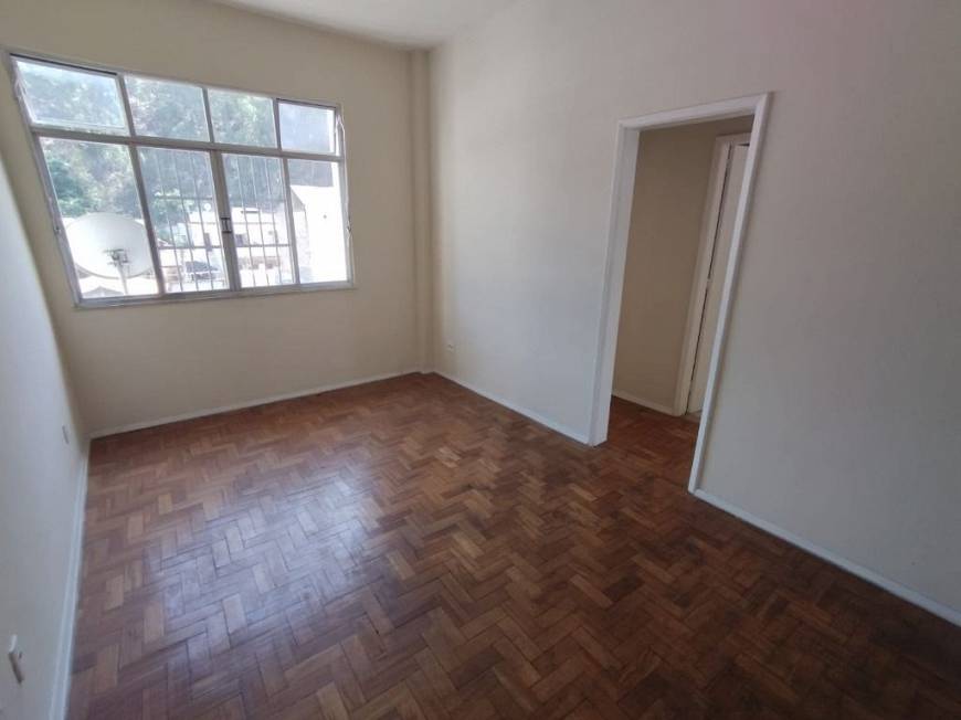Foto 1 de Apartamento com 2 Quartos para alugar, 67m² em Santa Rosa, Niterói